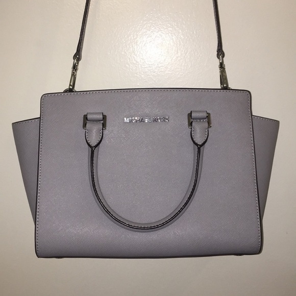 Michael Kors Handbags - Michael kors Selma Michael Kors Handbags - Michael kors Selma